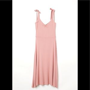 H&M sleeveless midi jersey dress in pink